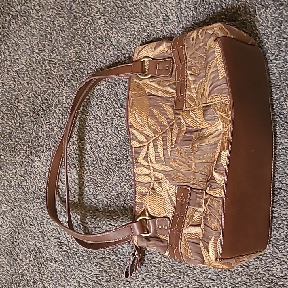 Relic - Picture 2 of 5